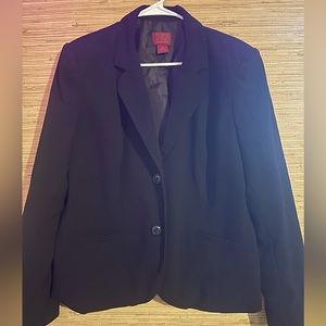 Black Solid Blazer With Two Buttons